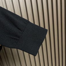🛒🛒lP🆕 LoroPiana 圆领针织衫毛衣,针织面料质感上乘,触感柔软顺滑,亲肤性极佳,穿着时仿佛被 🛒🛒lP🆕 LoroPiana 圆领针织衫毛衣,针织面料质感上乘,触感柔软顺滑,亲肤性极佳,穿着时仿佛被