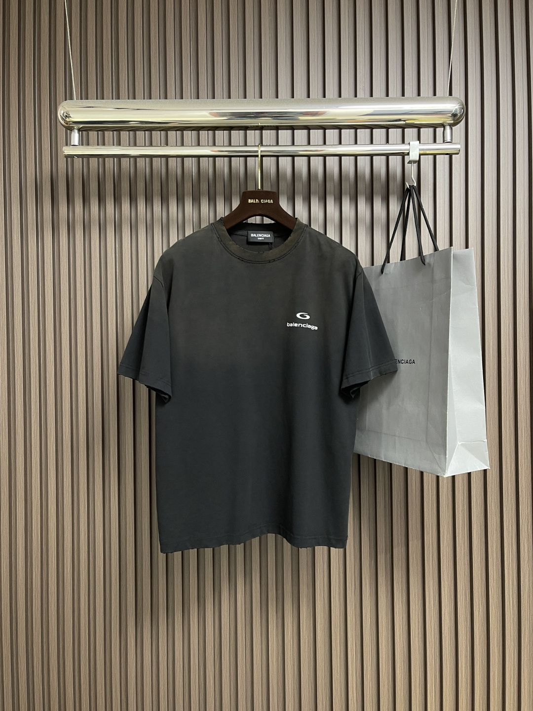 🛒🛒BALENCIAGA 复古短袖T恤，定织面料工艺洗水处理 高克重300克面料 质感十足 布面干净 柔