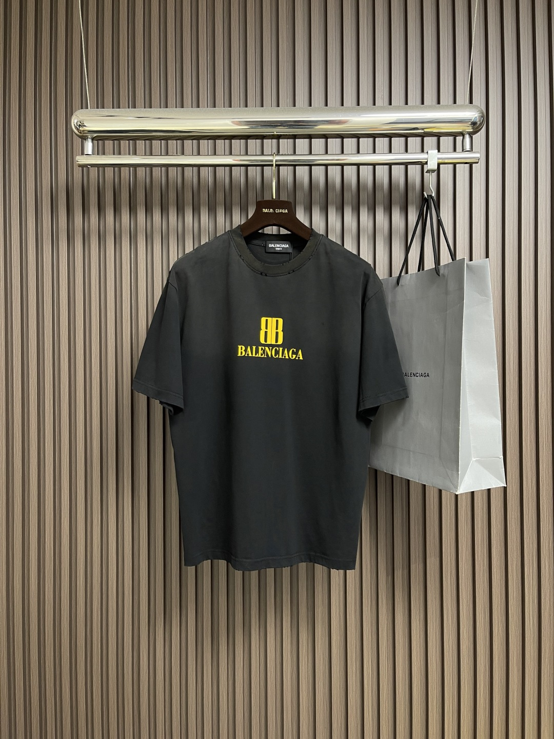 🛒🛒BALENCIAGA 复古短袖T恤，定织面料工艺洗水处理 高克重300克面料 质感十足 布面干净 柔