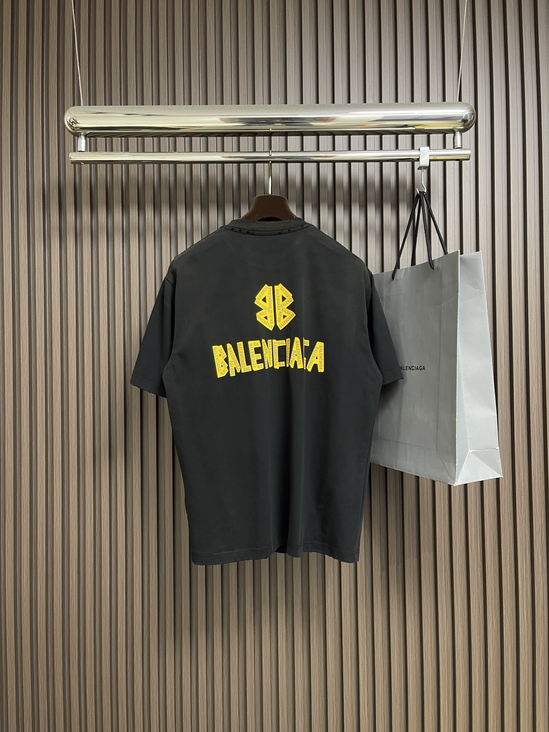 🛒🛒BALENCIAGA 复古胶带印花BB标识短袖T恤，定织面料工艺洗水处理 高克重300克面料 质感十