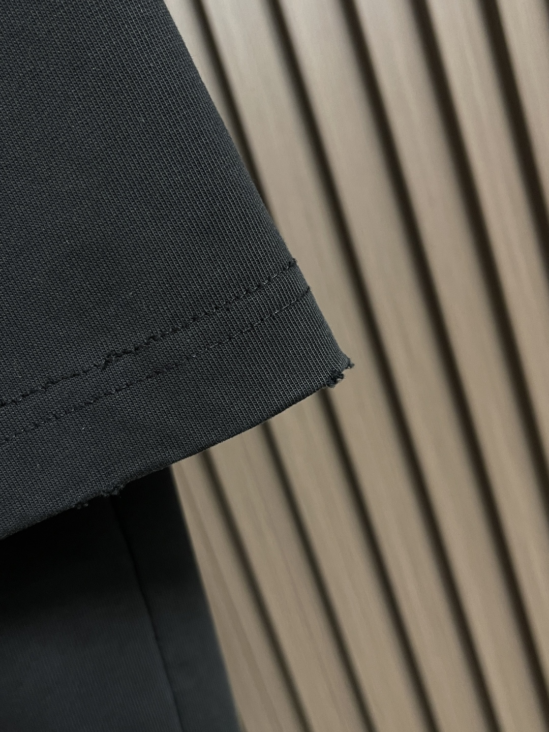 🛒🛒LV 2025ss夏季新款做旧圆领T恤，定制YB雪花全棉材质 透气舒适 质感十足，短袖T恤裁剪 凸显