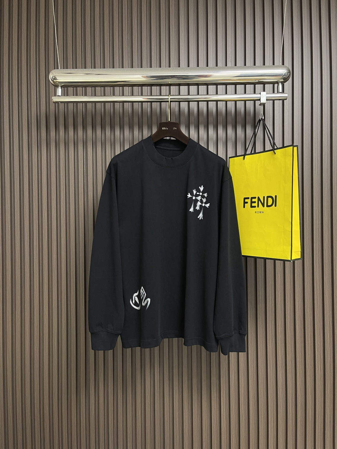 NO:539601,CH Crowe's brand logo printed round neck sweatshirt on the chest, original details!  Top handicrafts and delicate designs... Must-choose high-end outfits, super versatile styles for men and women. Size XS-XL, chrome hearts, hoodie, sweatshirts, alexander wang19860909CH 克罗心胸前品牌标识印花圆领卫衣,原汁原味的细节！顶级手工艺搭配细腻的设计…高阶穿搭必选,超级百搭的男女同款.尺码XS-XL,,chrome hearts,hoodie,sweatshirts,alexander wang,Men's clothing