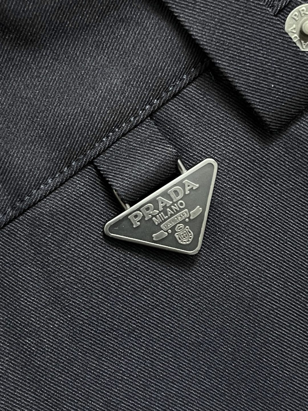 🛒🛒Prada 男士休闲裤，上身版型无敌正！绝对可以闭眼收的一款，此款裤子非常百搭，弹力腰围，日常上班 