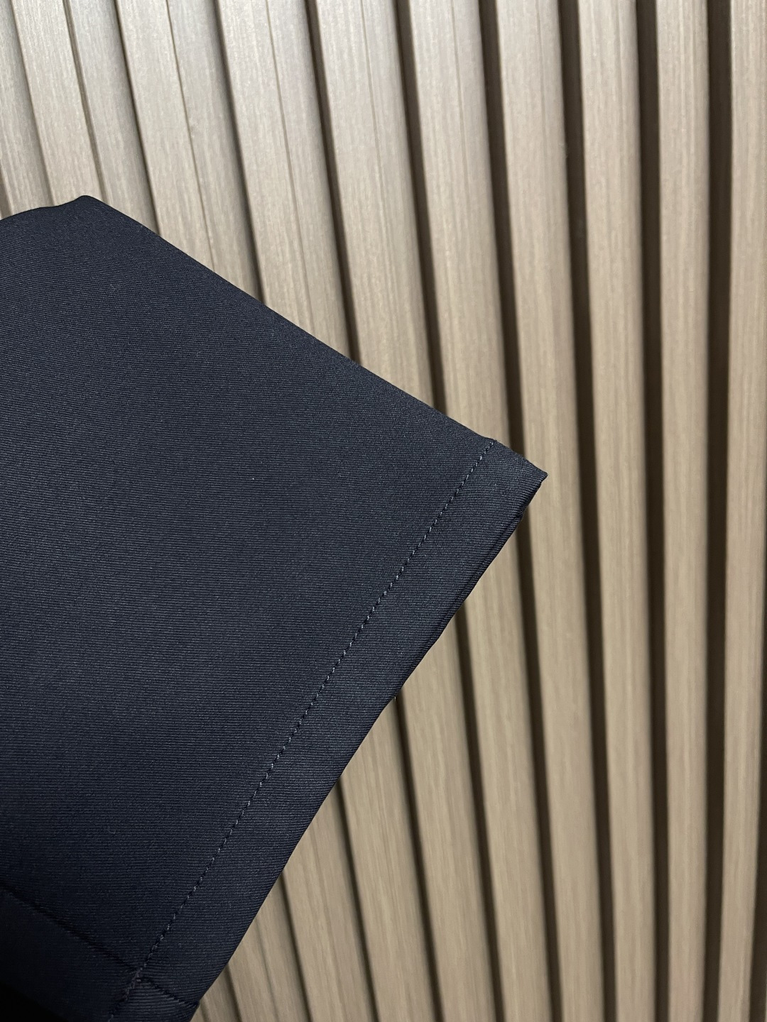 🛒🛒Prada 男士休闲裤，上身版型无敌正！绝对可以闭眼收的一款，此款裤子非常百搭，弹力腰围，日常上班 