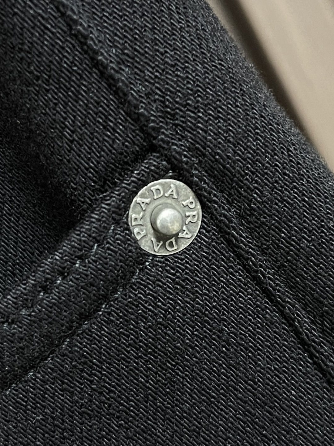 🛒🛒Prada 三角标识牛仔裤 定制复刻 客供五金辅料 原单品质 进口牛仔面料重工洗水 做工走线精细 上