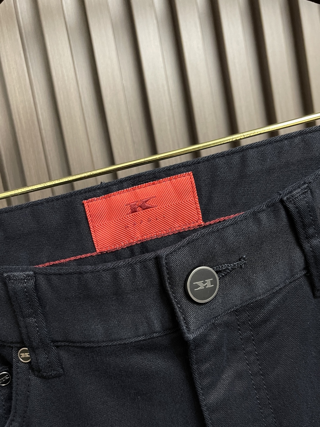 🛒🛒kiton 2025SS非常百搭通勤的一款休闲裤，纯棉面料制作，好穿贵气又易于搭配的纯色款， 短袖等