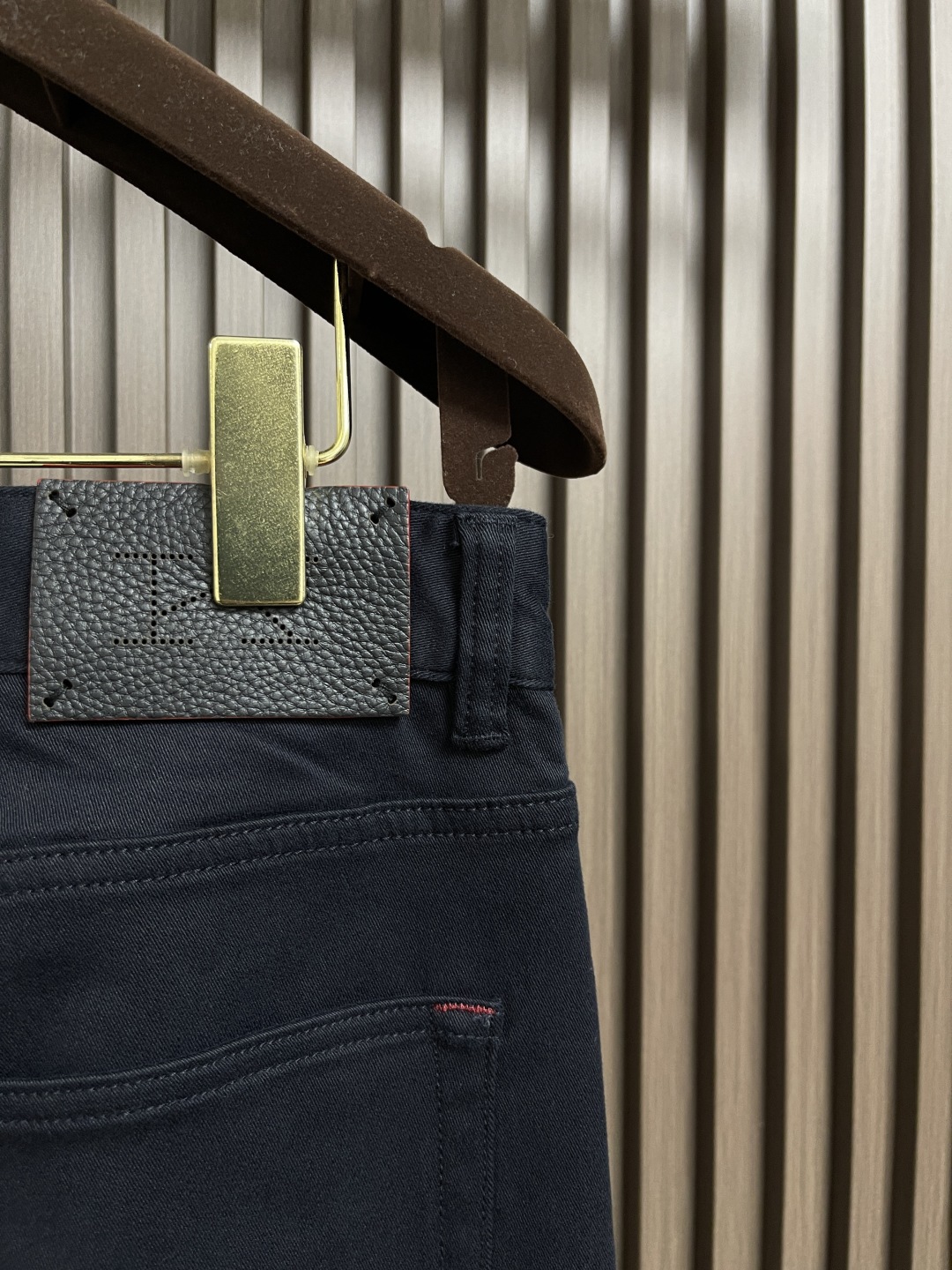 🛒🛒kiton 2025SS非常百搭通勤的一款休闲裤，纯棉面料制作，好穿贵气又易于搭配的纯色款， 短袖等