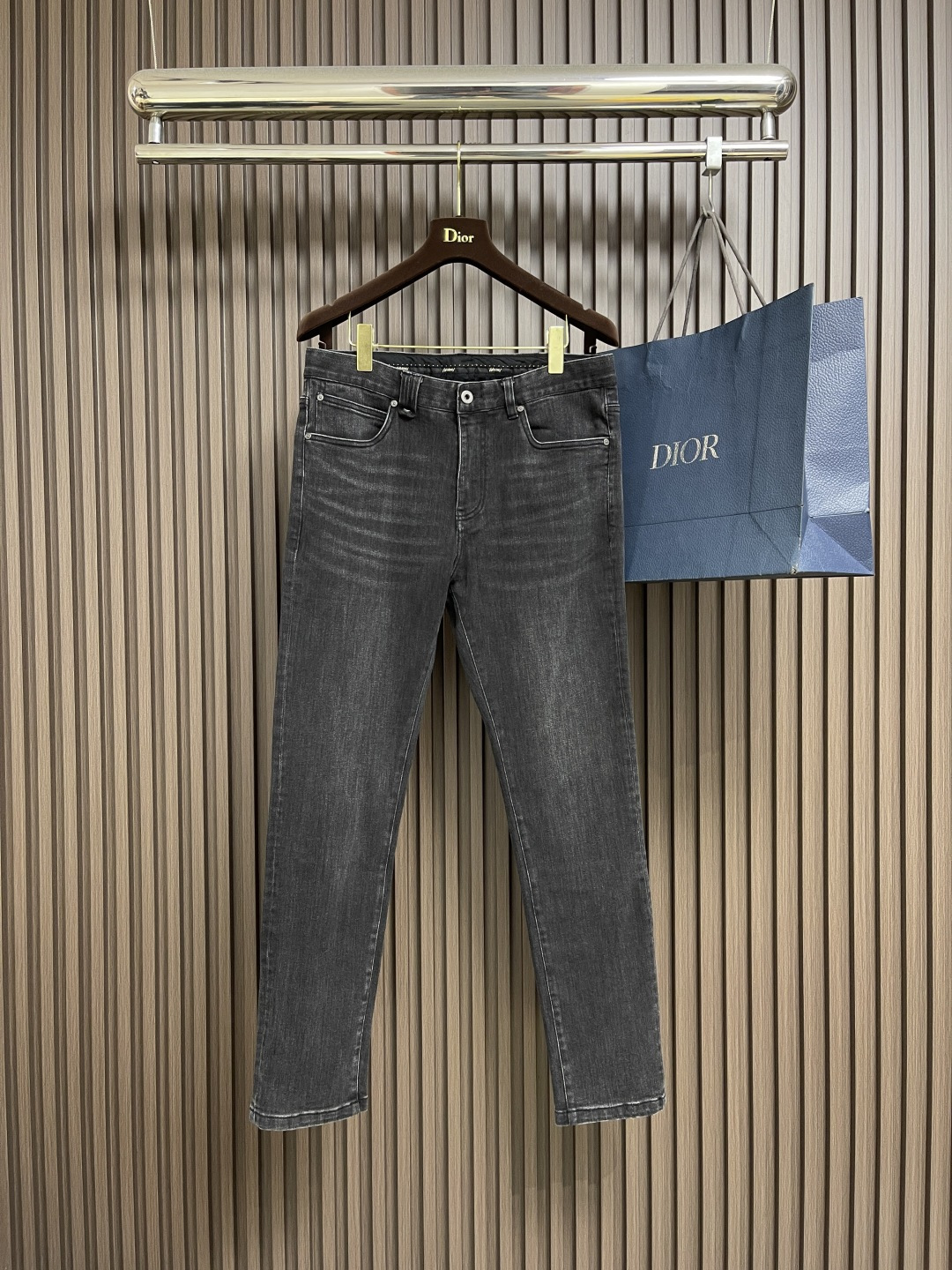 NO:538621,Brioni 2025SS early autumn new jeans, brand new launch series, soft, comfortable and textured, classic element color, customized imported high-end hardware and auxiliary materials, exquisite details, super invincible upper body effect, trendy and versatile. Size 30-38 35 37, jeans, alexander wang19860909Brioni 布里奥尼 2025SS早秋新品牛仔裤,品牌全新推出系列,柔软舒适有质感,经典元素色系,定制进口高端五金辅料制作,细节处理精致,上身效果超级无敌赞,潮流百搭.尺码30-38 有35 无37,,jeans,alexander wang,Men's clothing