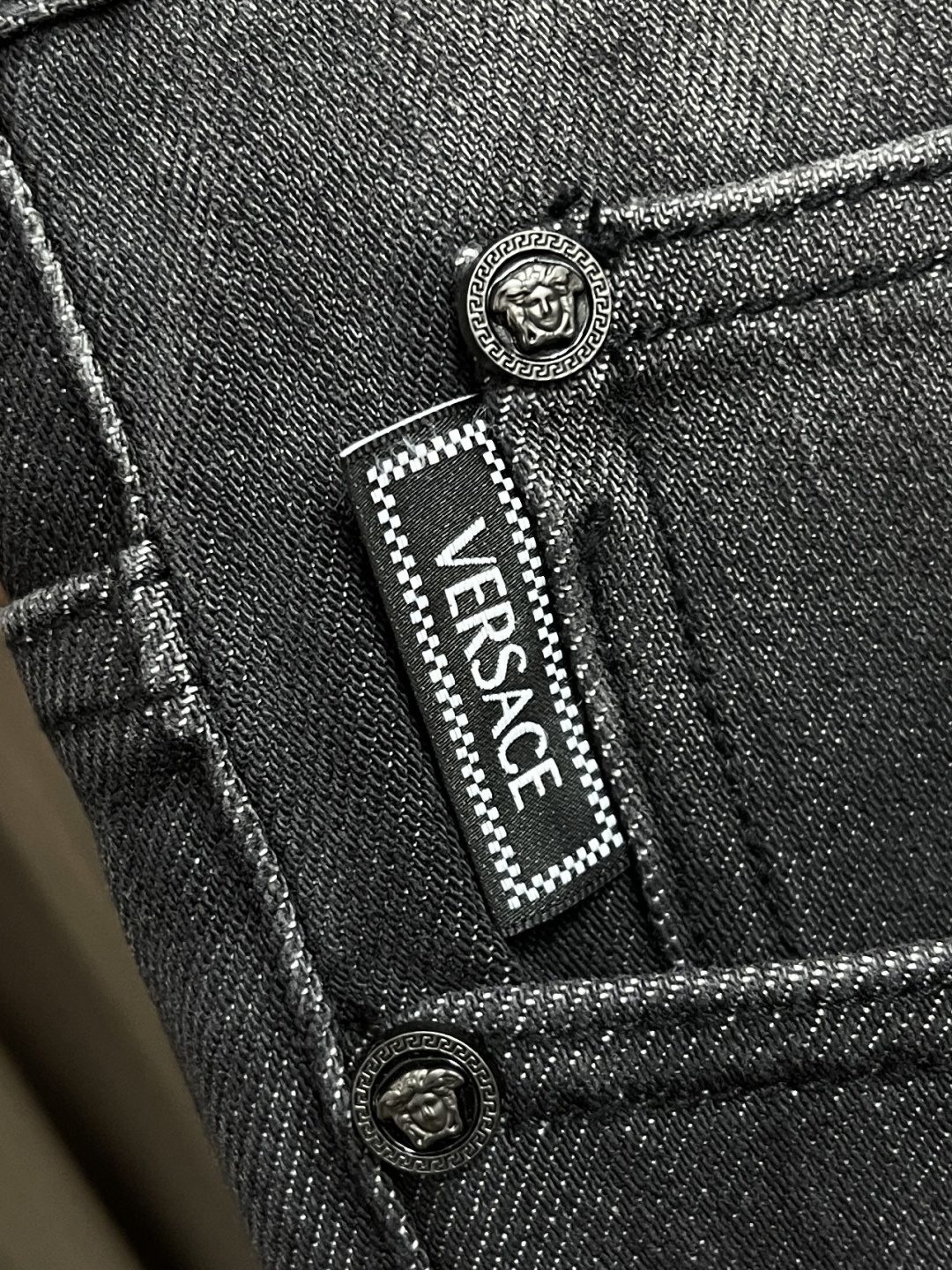 🛒🛒Versace 范思哲美杜莎系列新款牛仔裤，采用客供水洗牛仔弹力面料，美杜莎镀金辅料订制，超显档次，