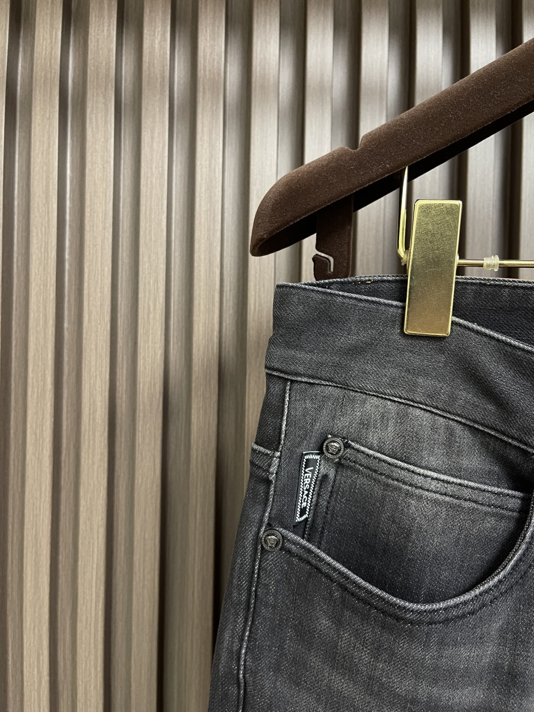 🛒🛒Versace 范思哲美杜莎系列新款牛仔裤，采用客供水洗牛仔弹力面料，美杜莎镀金辅料订制，超显档次，