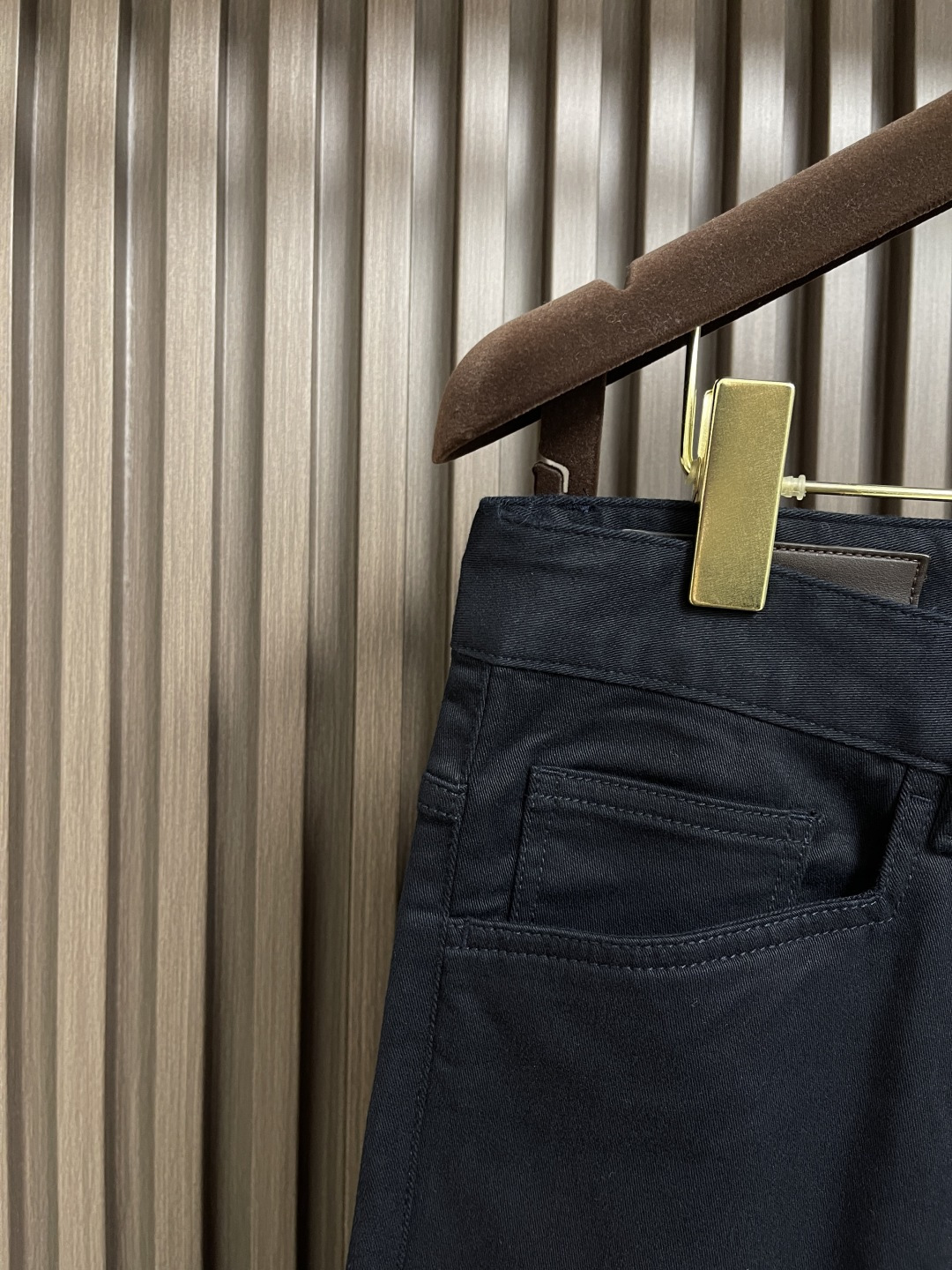 🛒🛒Hermes 爱马仕秋冬新款休闲裤 定制面料 透气舒适度高，细节无可挑剔，品牌元素设计理念，体现高品