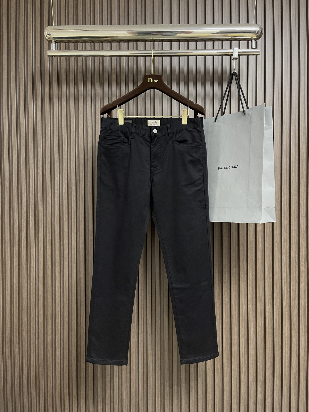 🛒🛒Hermes 爱马仕秋冬新款休闲裤 定制面料 透气舒适度高，细节无可挑剔，品牌元素设计理念，体现高品