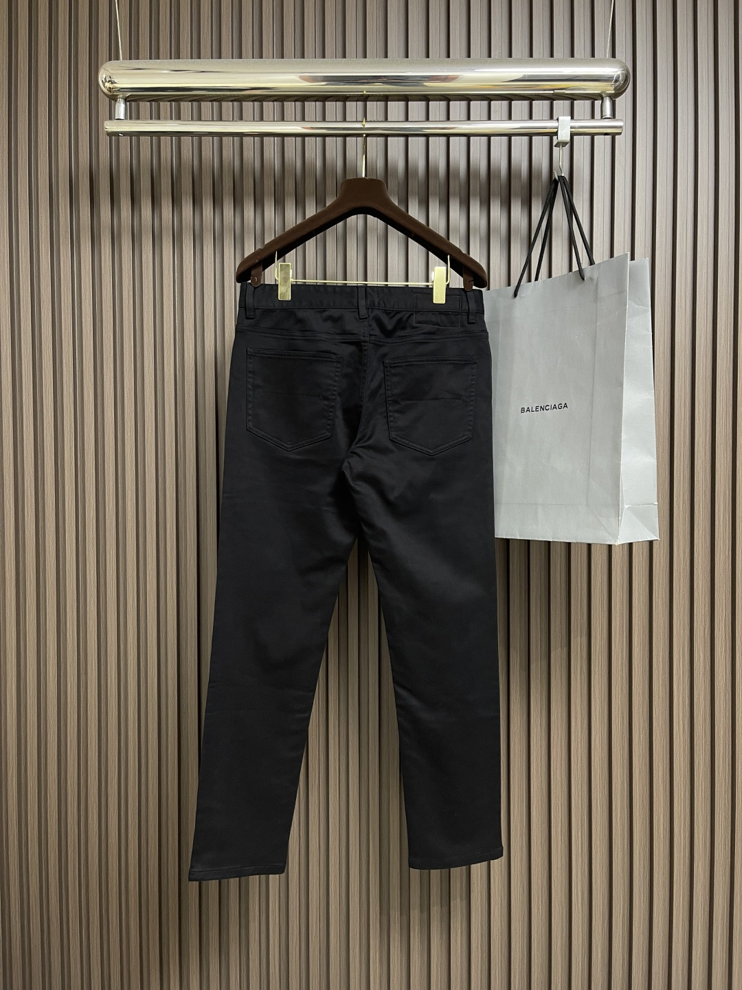 🛒🛒Hermes 爱马仕秋冬新款休闲裤 定制面料 透气舒适度高，细节无可挑剔，品牌元素设计理念，体现高品