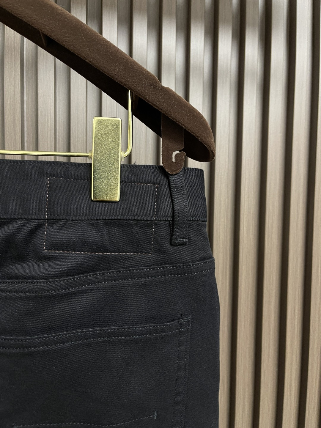 🛒🛒Hermes 爱马仕秋冬新款休闲裤 定制面料 透气舒适度高，细节无可挑剔，品牌元素设计理念，体现高品