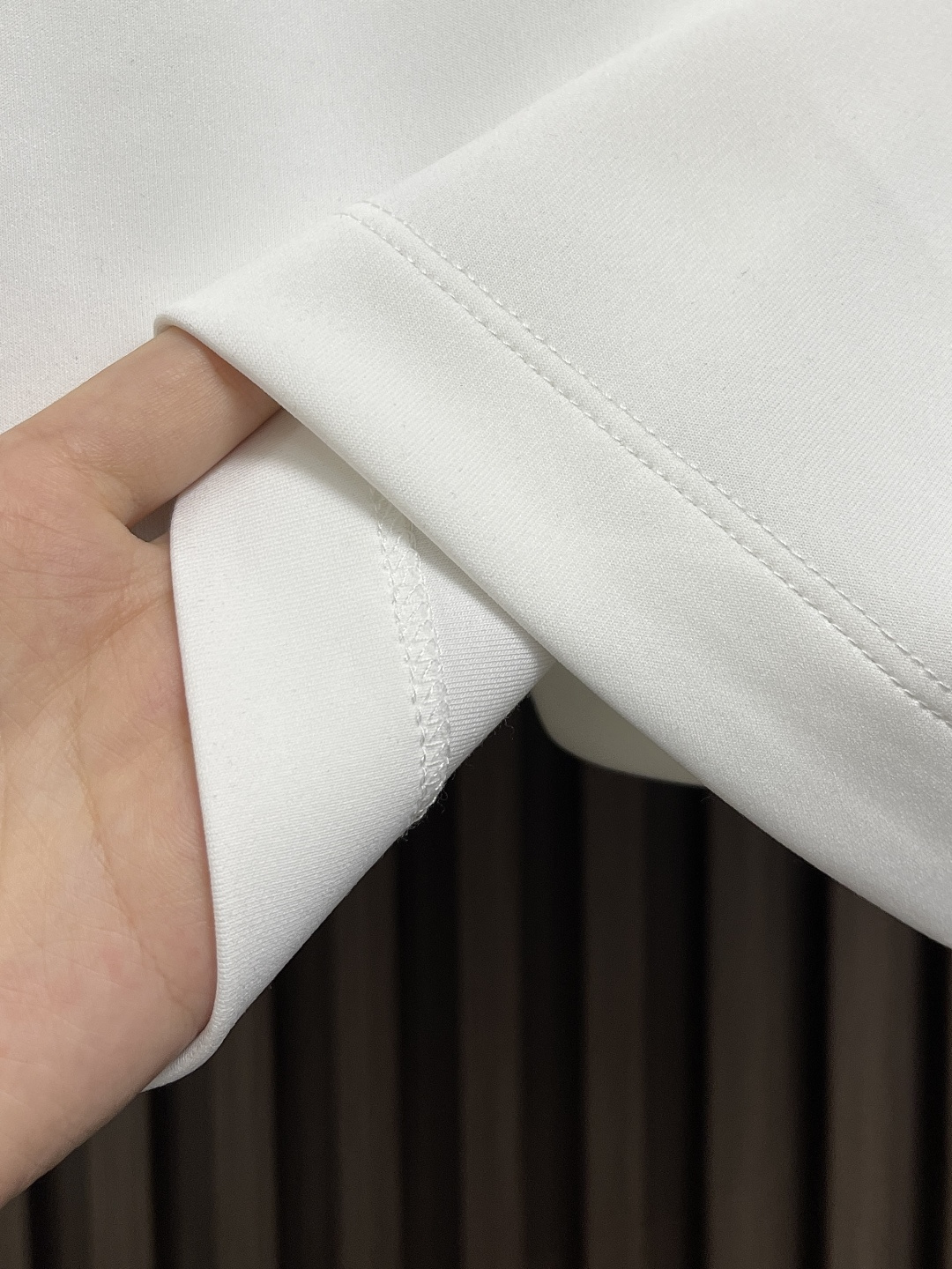 🛒🛒LV 2025fw 印花logo长袖t恤，定制260g全棉双纱紧密爽滑面料，布面干净，布纹清晰，手感