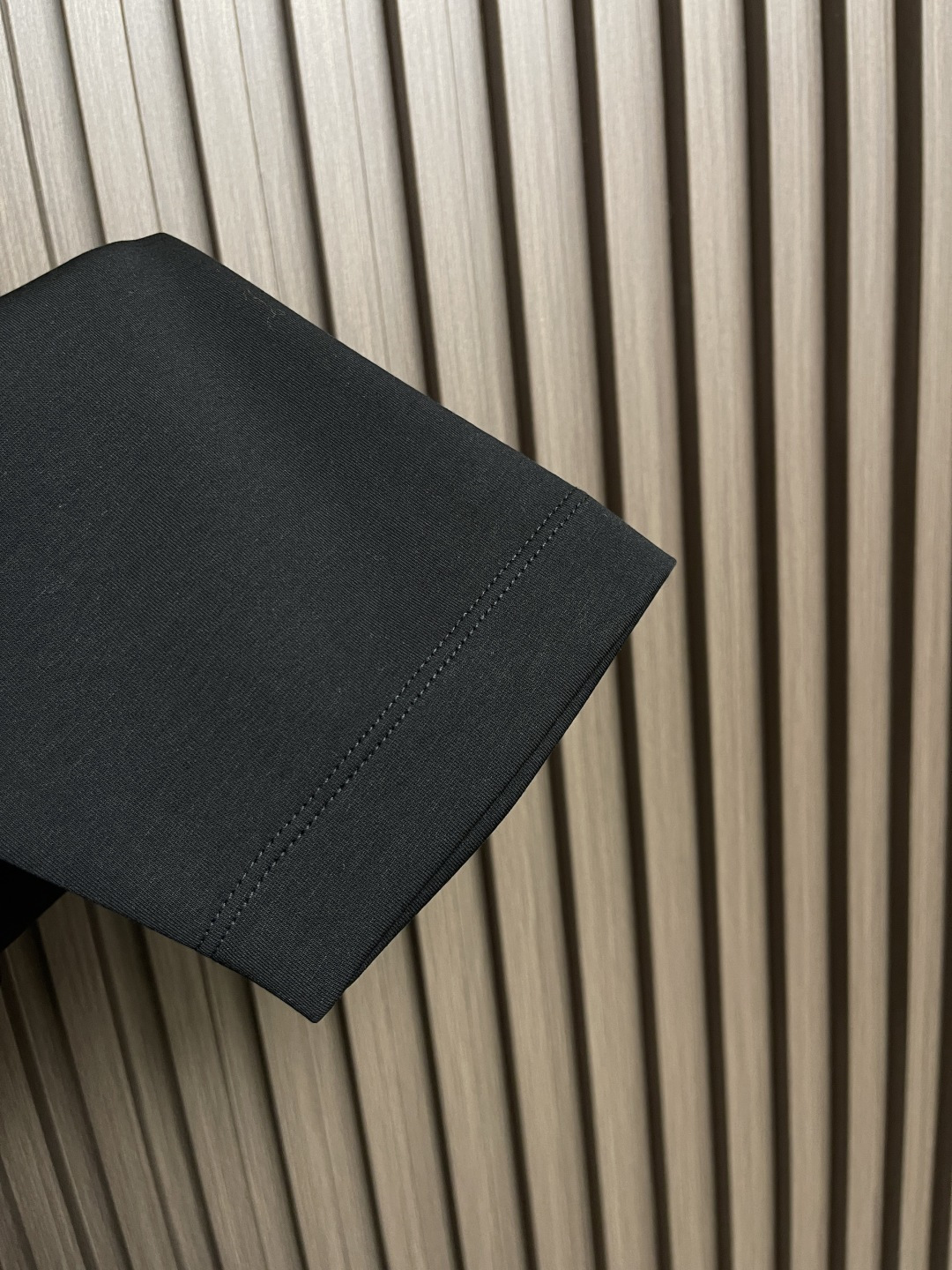 🛒🛒LV 2025fw 印花logo长袖t恤，定制260g全棉双纱紧密爽滑面料，布面干净，布纹清晰，手感