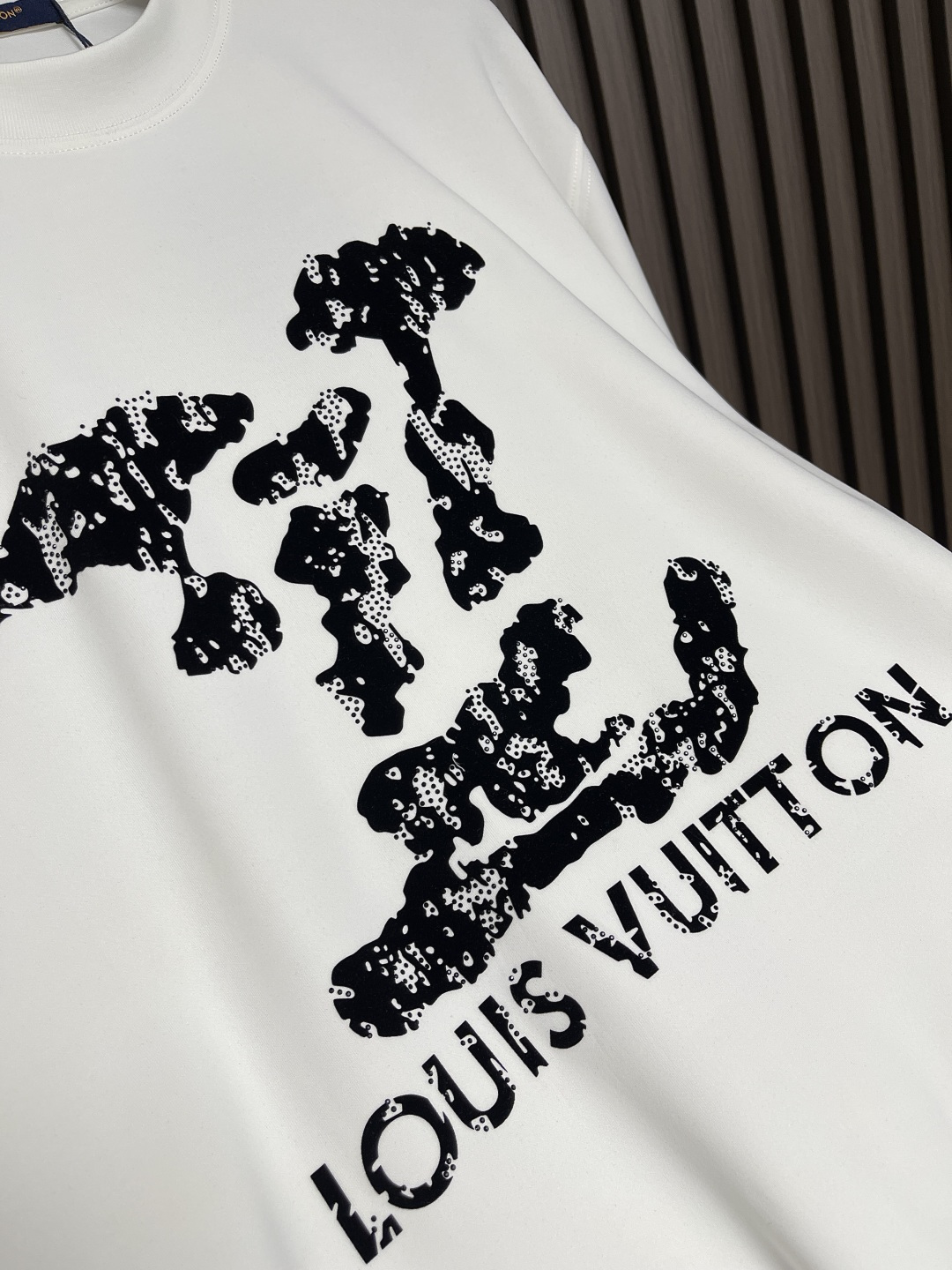 🛒🛒LV 2025fw 印花logo长袖t恤，定制260g全棉双纱紧密爽滑面料，布面干净，布纹清晰，手感