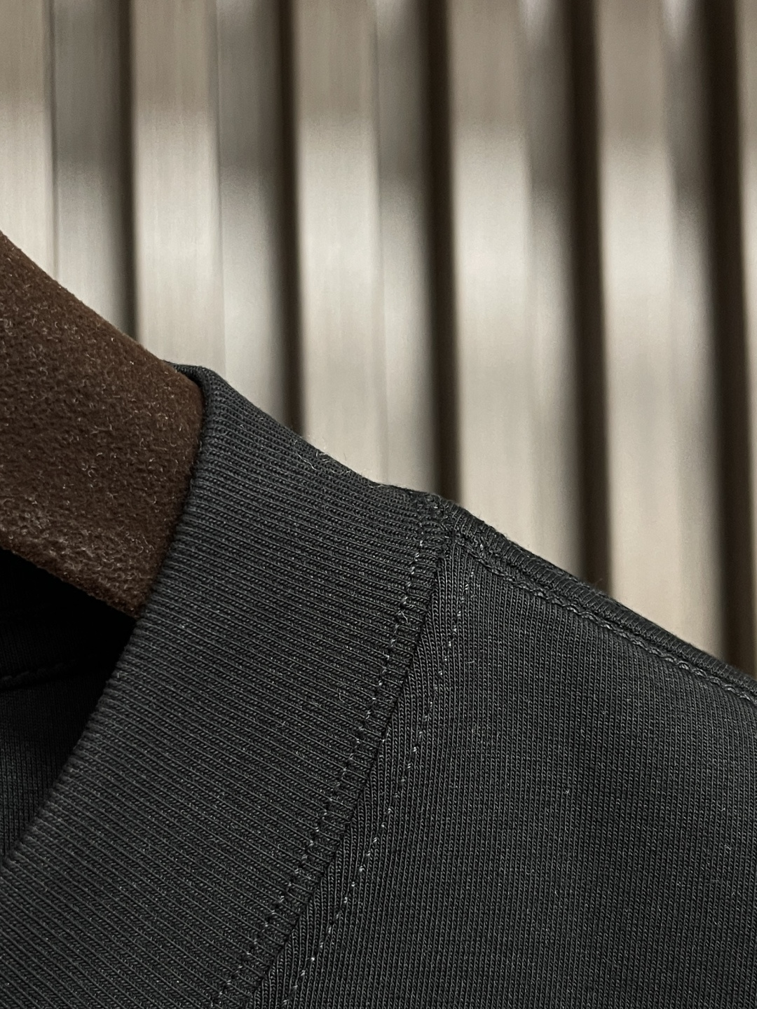 🛒🛒LV 2025fw 印花logo长袖t恤，定制260g全棉双纱紧密爽滑面料，布面干净，布纹清晰，手感