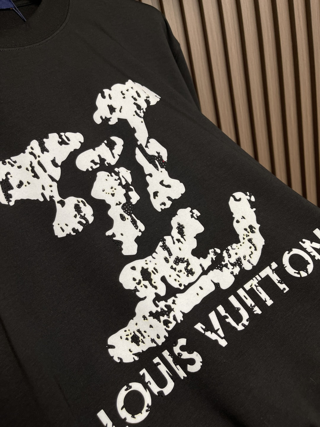 🛒🛒LV 2025fw 印花logo长袖t恤，定制260g全棉双纱紧密爽滑面料，布面干净，布纹清晰，手感