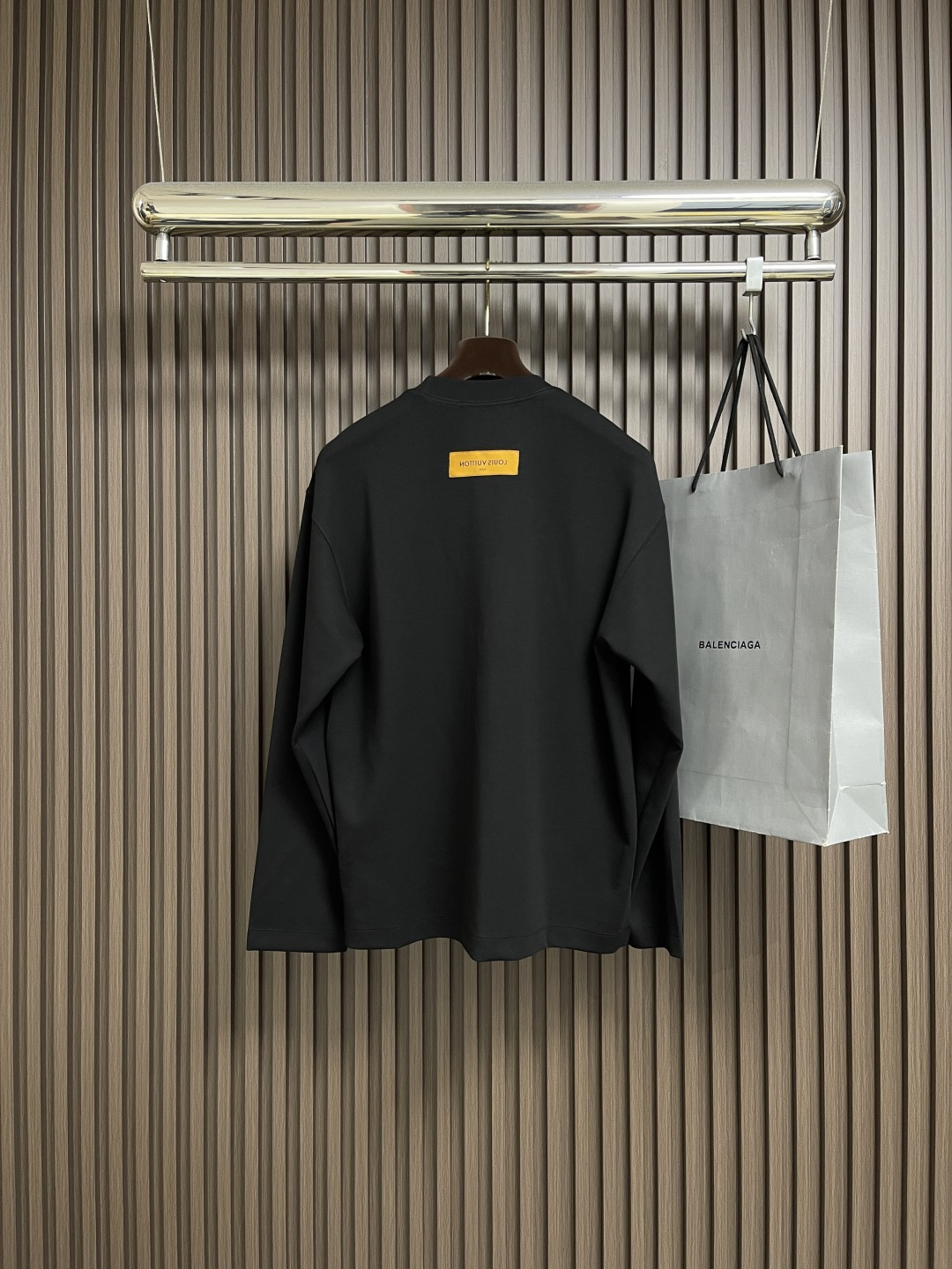 🛒🛒LV 2025fw 印花logo长袖t恤，定制260g全棉双纱紧密爽滑面料，布面干净，布纹清晰，手感