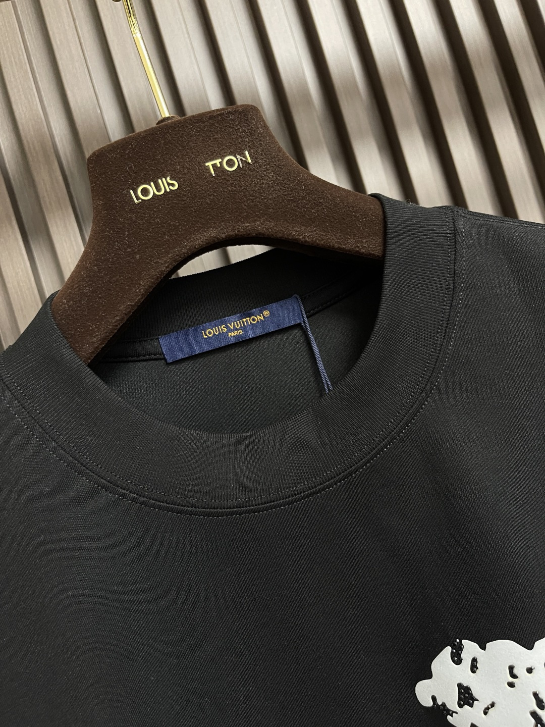 🛒🛒LV 2025fw 印花logo长袖t恤，定制260g全棉双纱紧密爽滑面料，布面干净，布纹清晰，手感