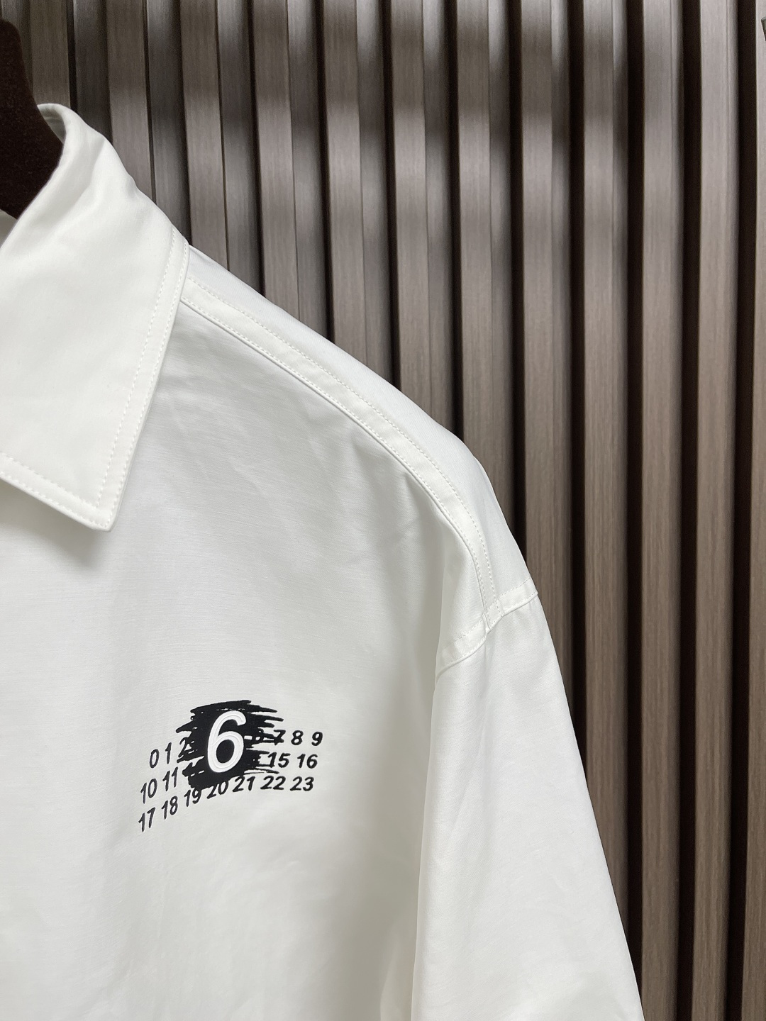 🛒🛒Maison Margiela马吉拉MM6 2025SS秋冬长袖衬衫 面料采用澳洲进口180g天纱定