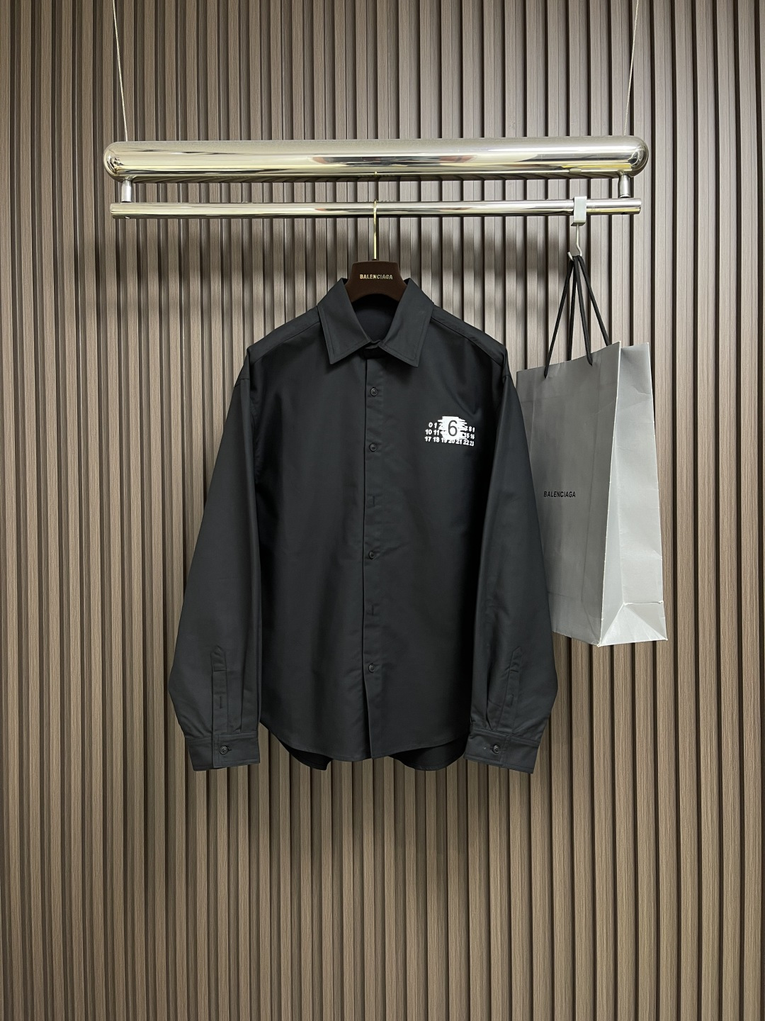 🛒🛒Maison Margiela马吉拉MM6 2025SS秋冬长袖衬衫 面料采用澳洲进口180g天纱定