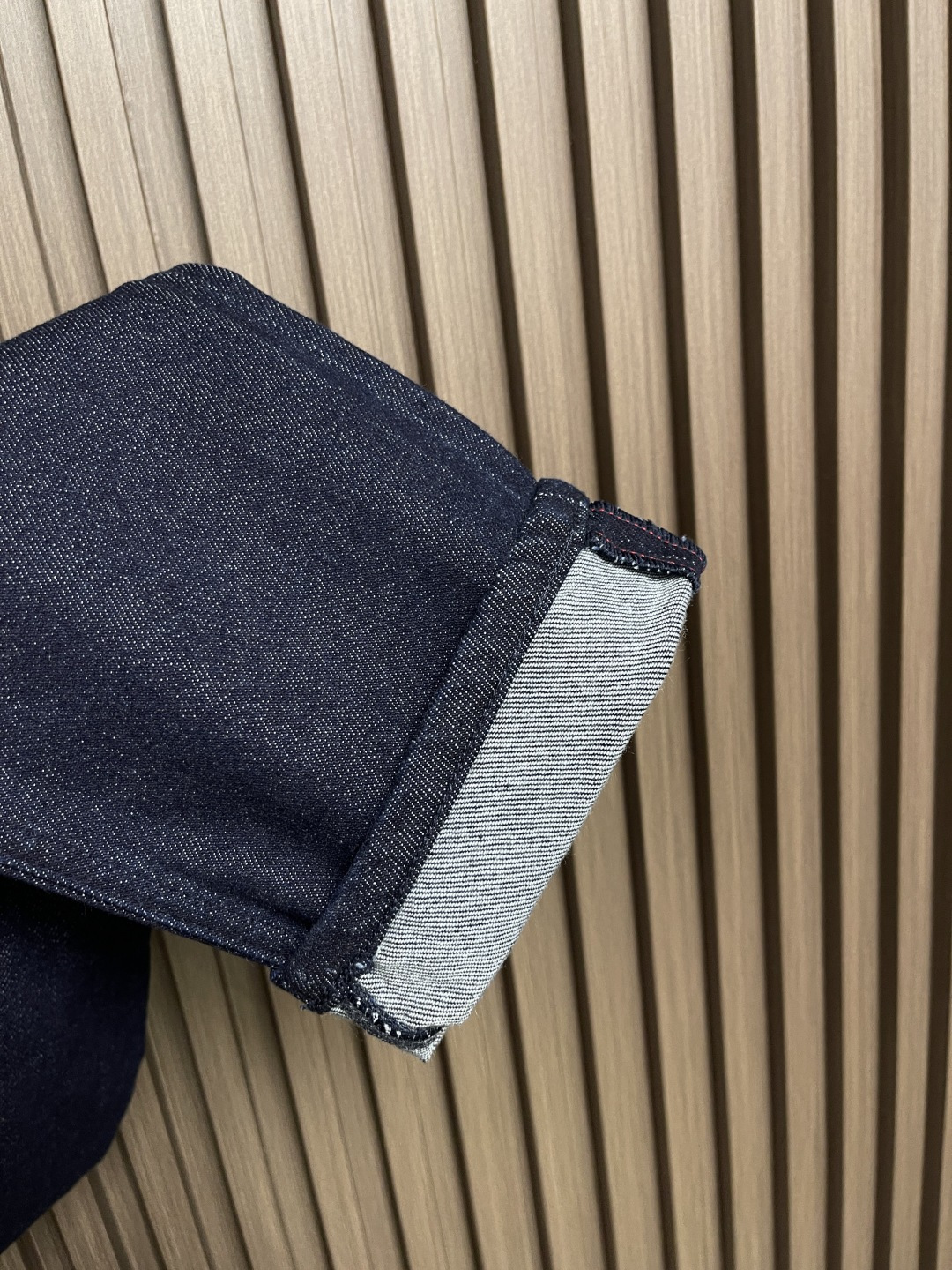 🛒🛒Dior 新款卷边牛仔裤 进口土耳其纯棉牛仔牛面料 色泽靓丽，透气，修身版型 微弹力面料 随意百搭 