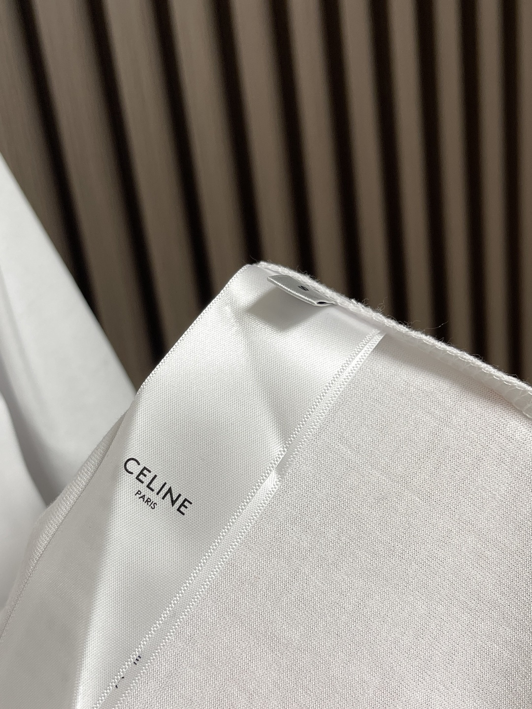 🛒🛒Celine 描边字母印花圆领短袖T恤，纯棉质面料、撞色字母印花、宽松版型、圆领短袖、衣领饰有罗纹、