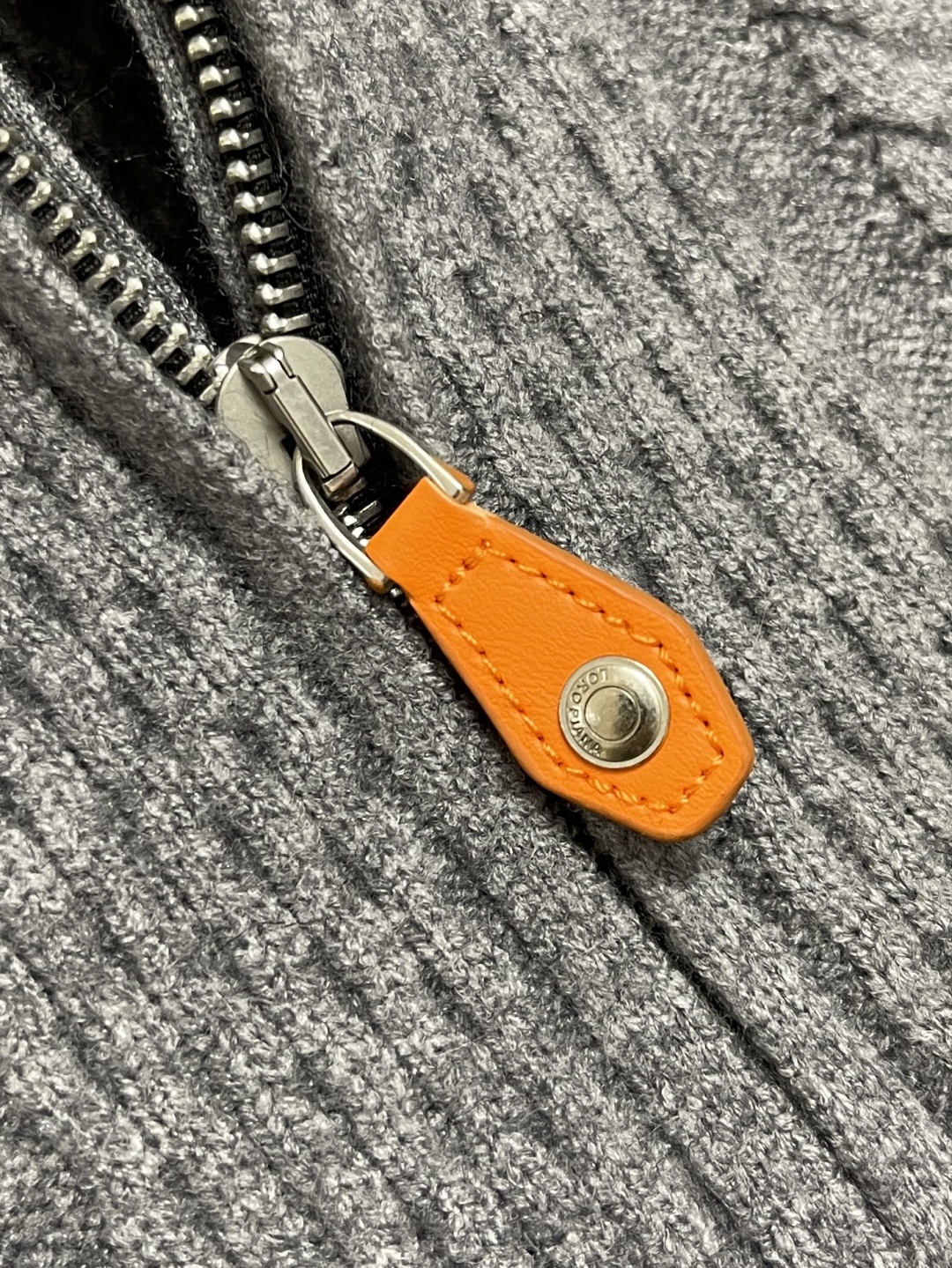 🛒🛒loro Piana lP🆕 秋冬新款半拉练针织毛衣，经典设计感与颜值爆棚的外套，品质更是无法挑剔品