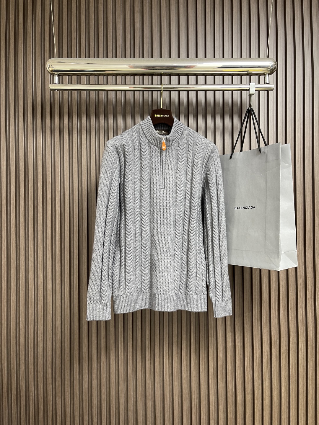 🛒🛒loro Piana lP🆕 秋冬新款半拉练针织毛衣，经典设计感与颜值爆棚的外套，品质更是无法挑剔品