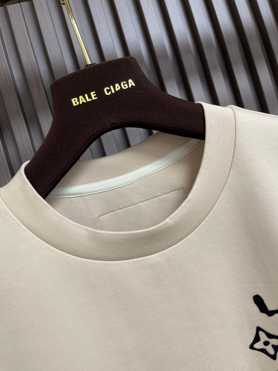 🛒🛒LV 2025FW早秋涂鸦logo标识圆领卫衣，logo 标识精致升级，420克双股大毛圈面料同缸染