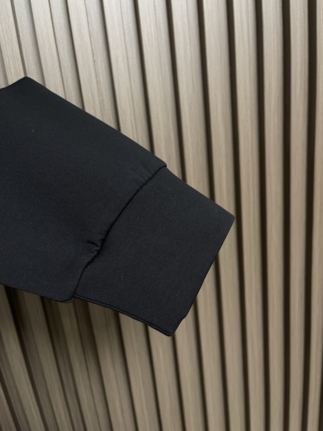 🛒🛒LV 2025FW早秋涂鸦logo标识圆领卫衣，logo 标识精致升级，420克双股大毛圈面料同缸染