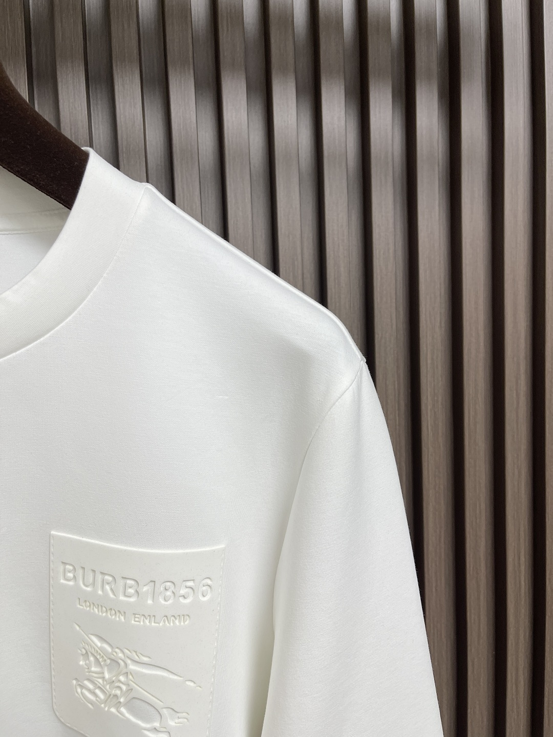 🛒🛒Burberry 2025SS新款镂空战马标识圆领卫衣，面料精选26s双纱与底10s绒纱面料，罗纹部