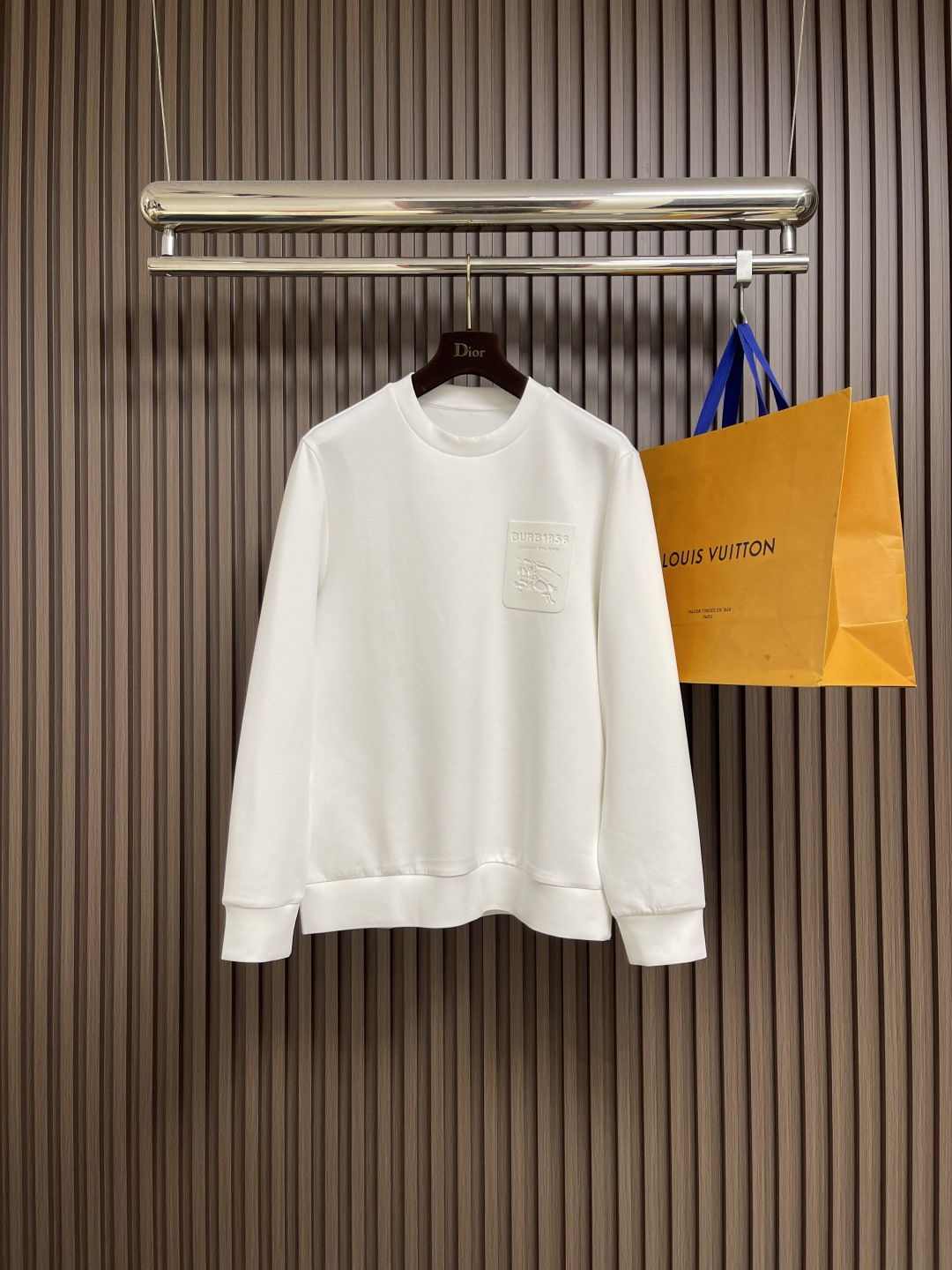 🛒🛒Burberry 2025SS新款镂空战马标识圆领卫衣，面料精选26s双纱与底10s绒纱面料，罗纹部