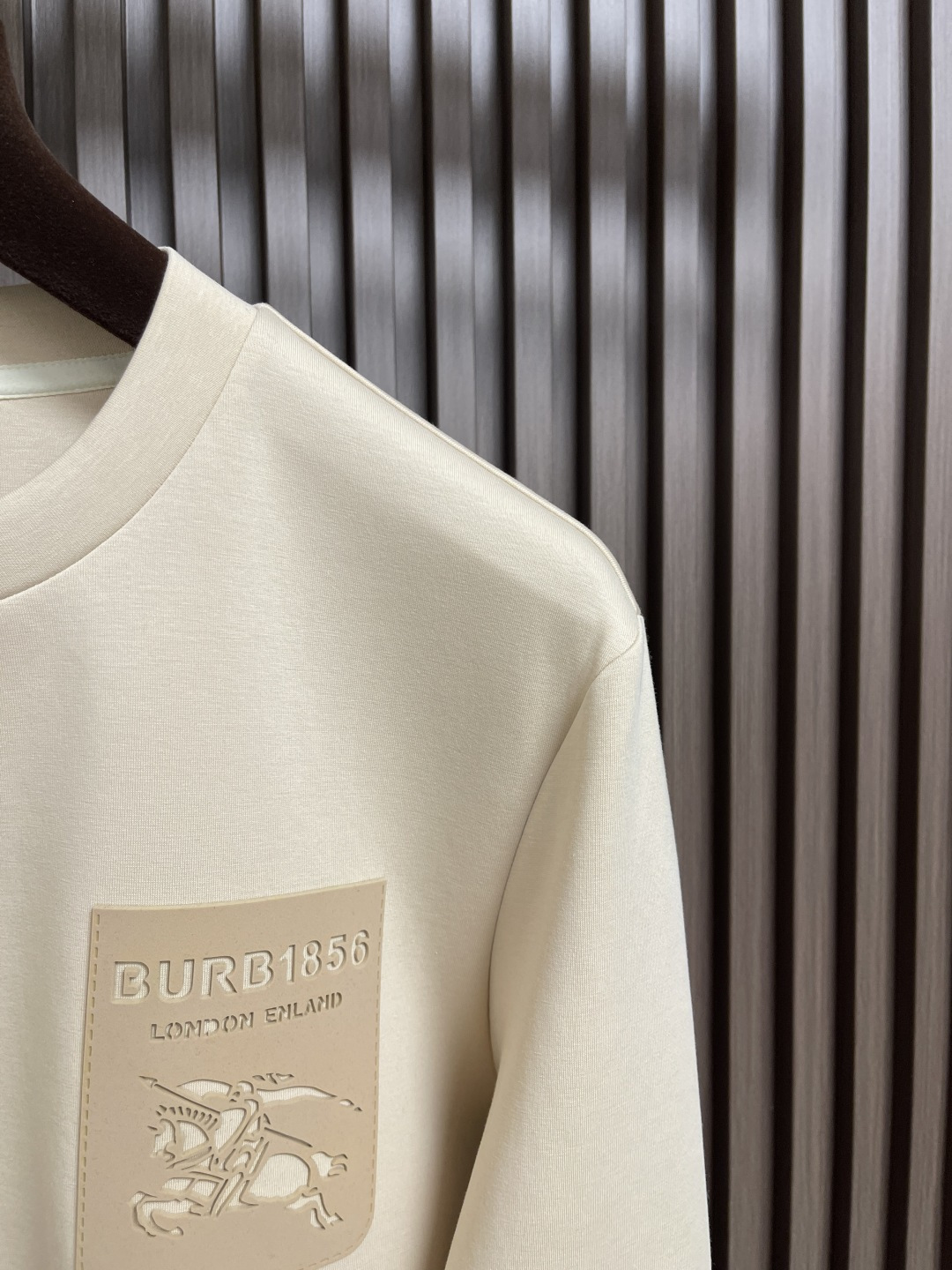 🛒🛒Burberry 2025SS新款镂空战马标识圆领卫衣，面料精选26s双纱与底10s绒纱面料，罗纹部