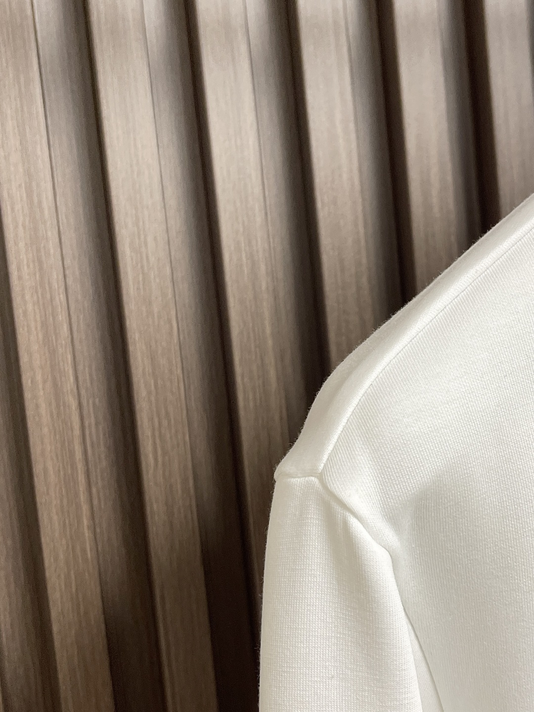 🛒🛒Dior 2025ss字母立体印花圆领卫衣，棉质起绒鱼鳞底面料、立体标志印花、圆领卫衣版型、罗纹底边