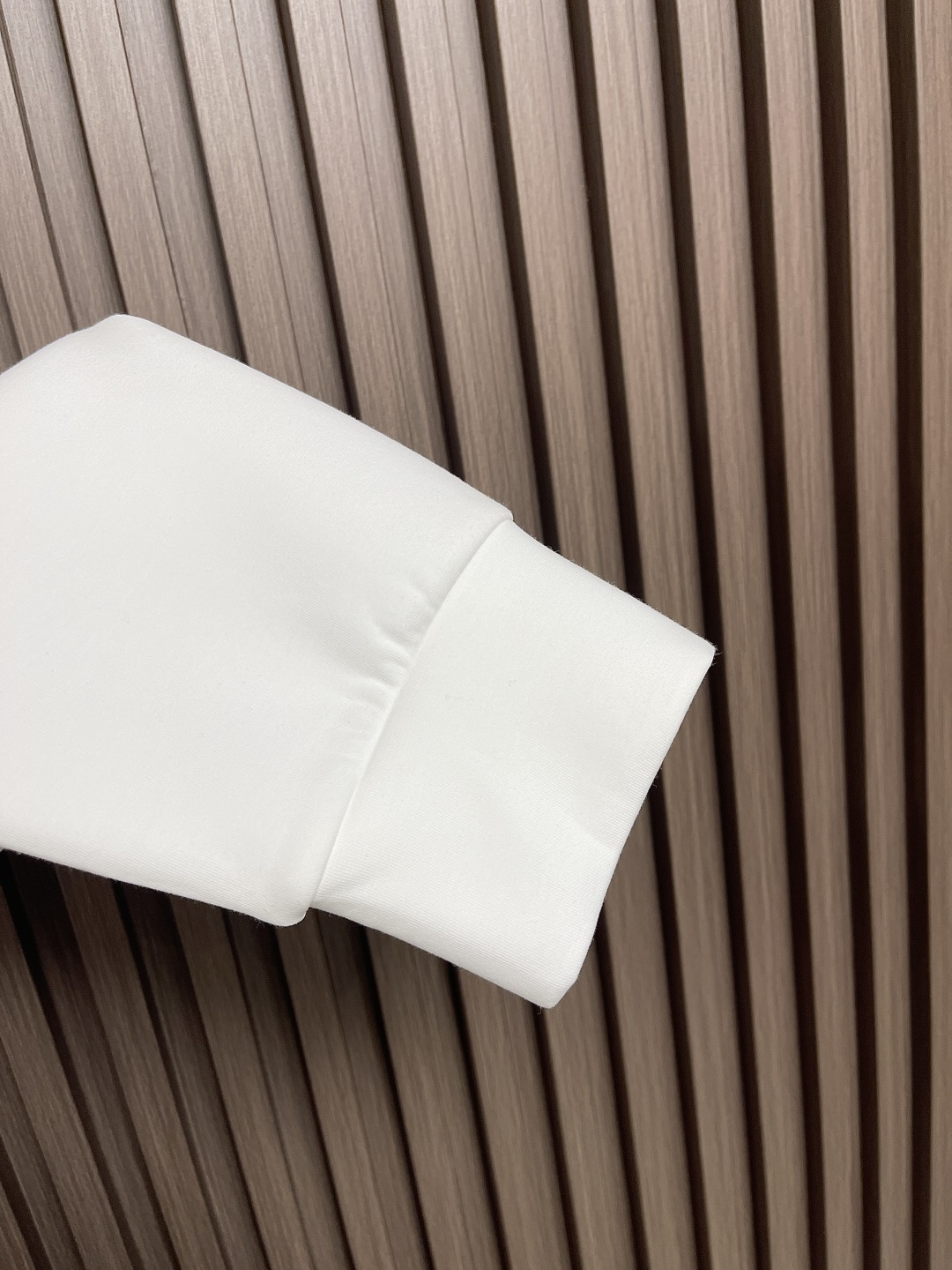 🛒🛒loewe 2025ss昂跑联名秋冬新款圆领卫衣．os版型不挑人．双层工艺结合．色彩及立体感表现出色