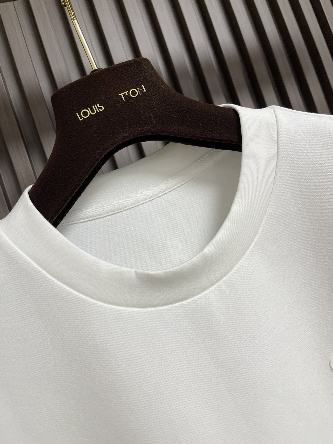 🛒🛒loewe 2025ss昂跑联名秋冬新款圆领卫衣．os版型不挑人．双层工艺结合．色彩及立体感表现出色