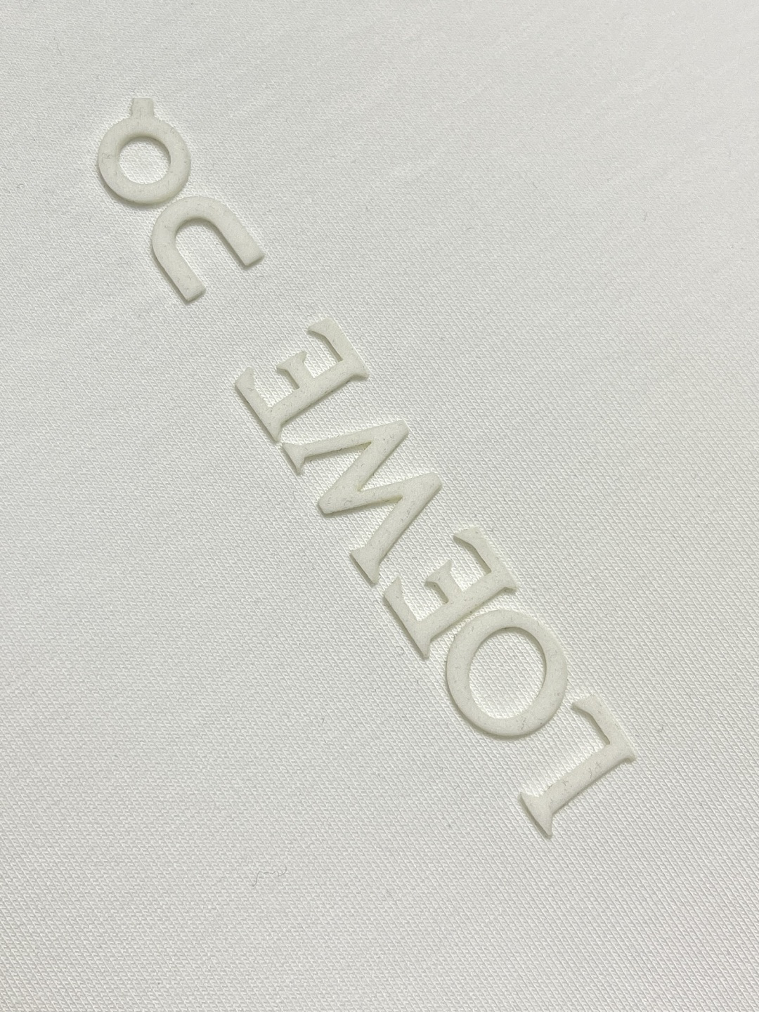 🛒🛒loewe 2025ss昂跑联名秋冬新款圆领卫衣．os版型不挑人．双层工艺结合．色彩及立体感表现出色