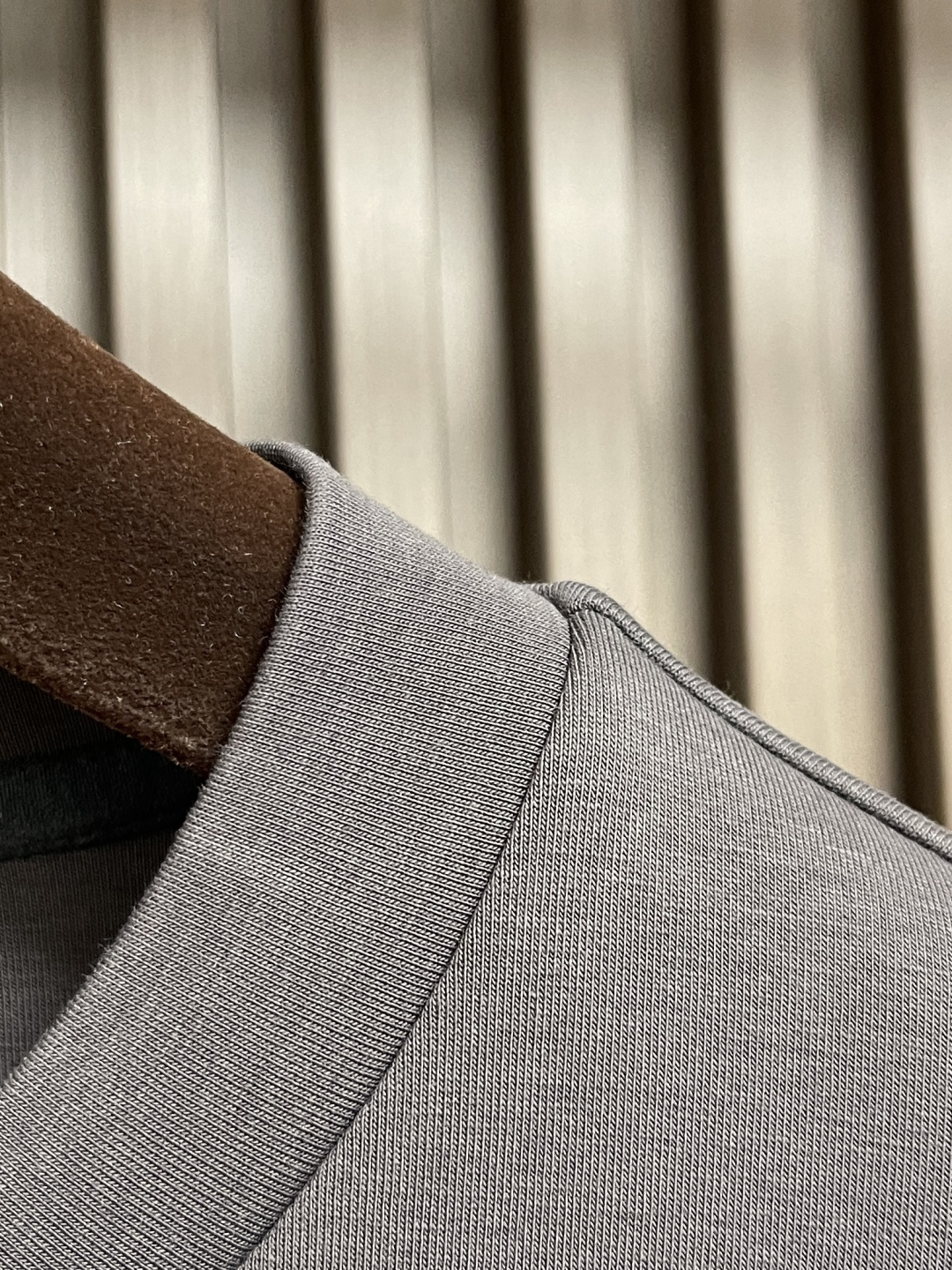 🛒🛒loewe 2025ss昂跑联名秋冬新款圆领卫衣．os版型不挑人．双层工艺结合．色彩及立体感表现出色