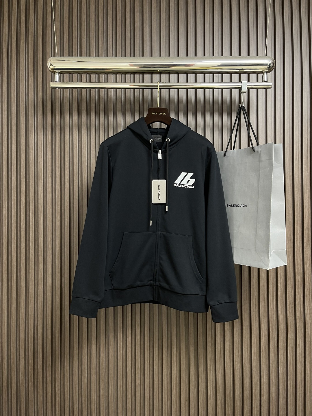 🛒🛒BALENCIAGA 巴黎世家logo标识印花拉链连帽卫衣，定织420G重磅鱼鳞毛圈面料抓绒处理，订