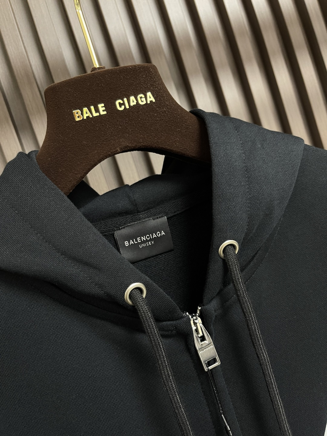 🛒🛒BALENCIAGA 巴黎世家logo标识印花拉链连帽卫衣，定织420G重磅鱼鳞毛圈面料抓绒处理，订