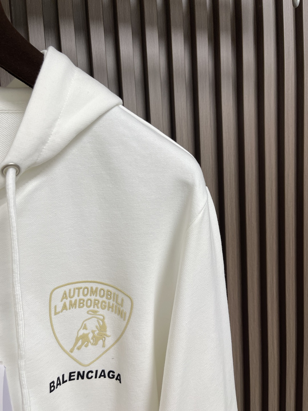 🛒🛒Balenciaga 兰博基尼联名logo标识印花拉链连帽卫衣，配置了高支数翻绒面料面料，卫衣面料高