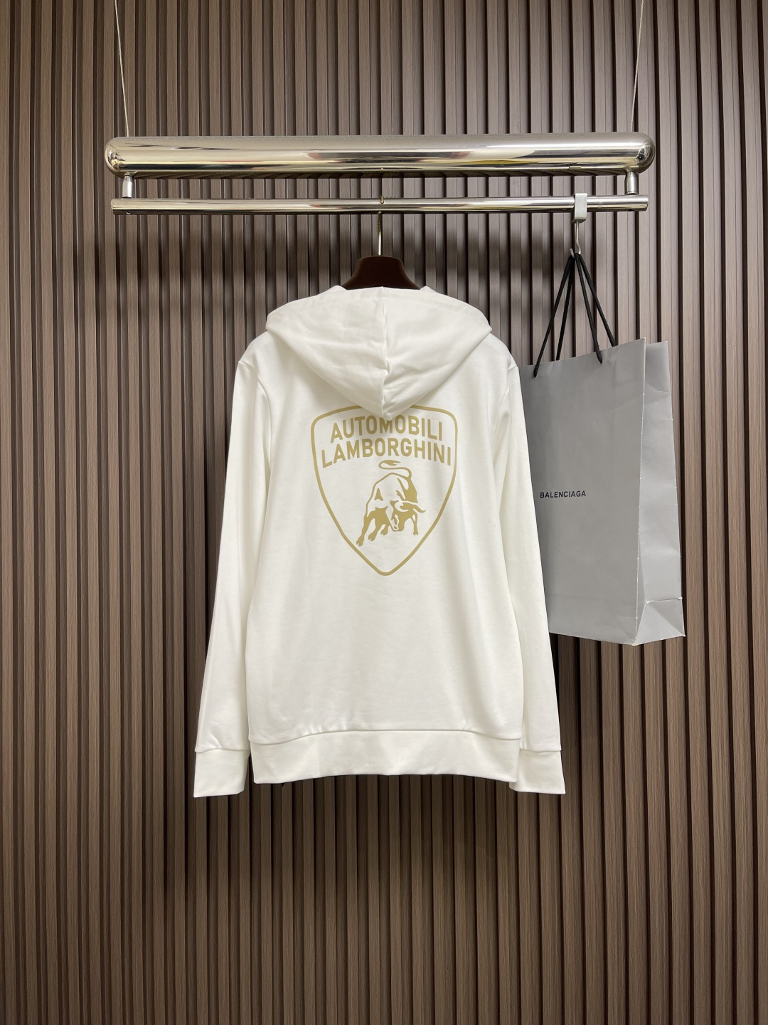 🛒🛒Balenciaga 兰博基尼联名logo标识印花拉链连帽卫衣，配置了高支数翻绒面料面料，卫衣面料高