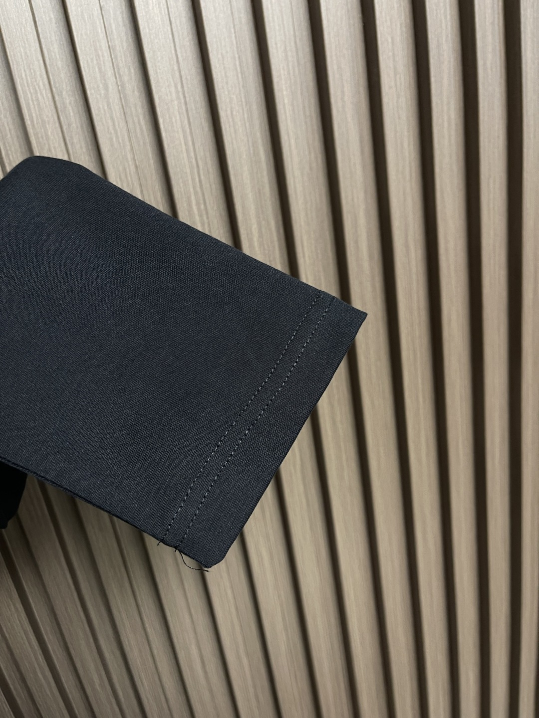 🛒🛒Burberry 2025s早秋新款长袖T恤，基础款推荐！百搭战神！胸前B家经典战马图形立体印花设计