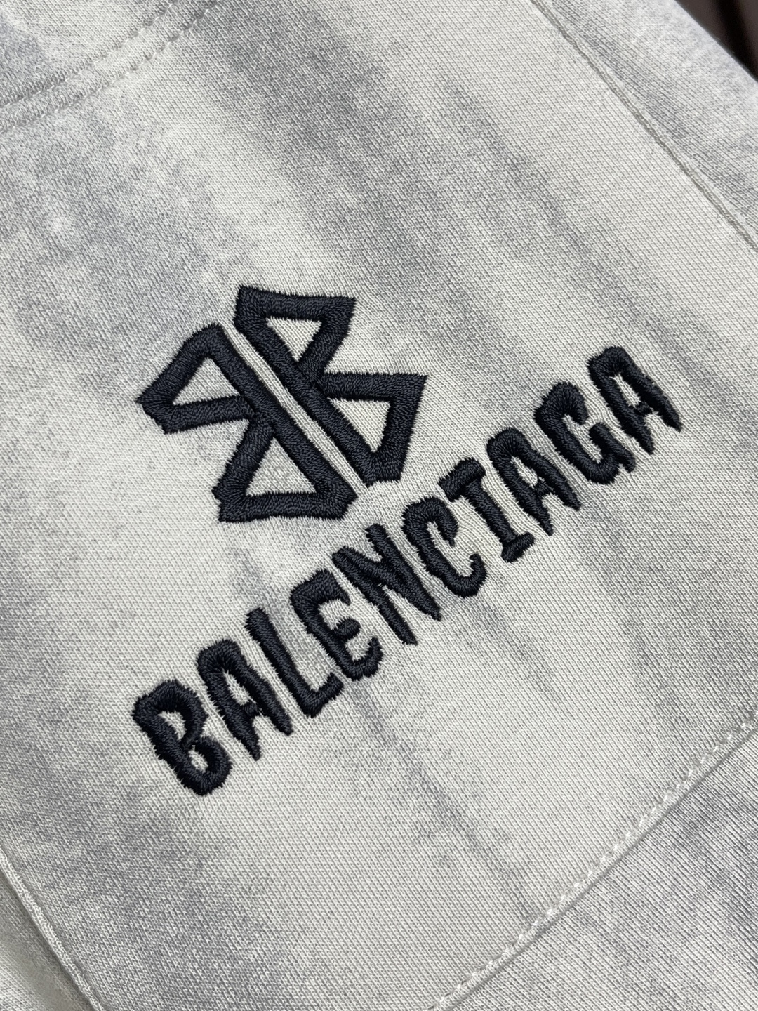 🛒🛒Balenciaga 2025SS早秋新款直筒休闲卫裤，简约时尚新款定制面料，身穿手感舒适 低调不失