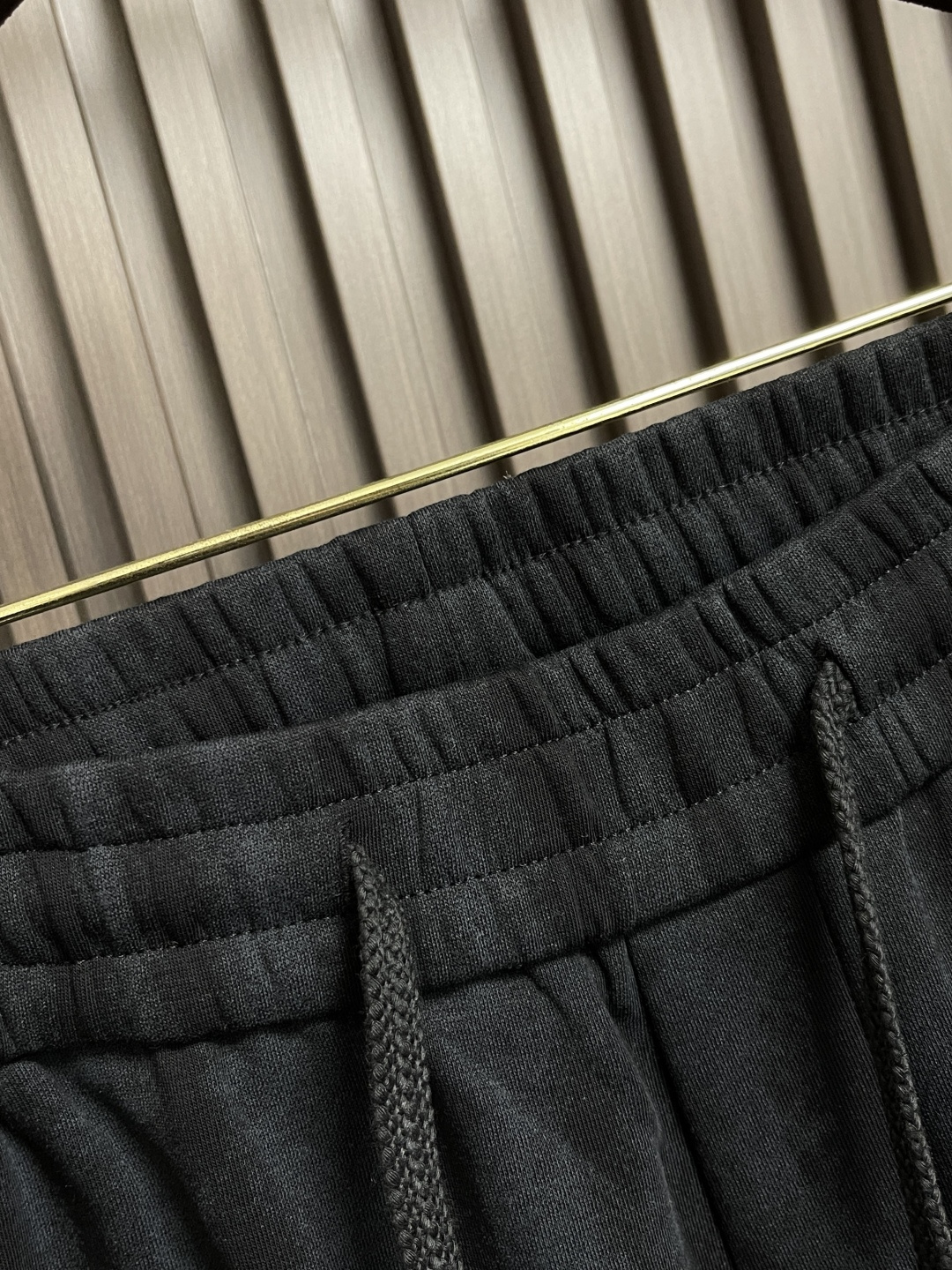 🛒🛒Balenciaga 2025SS早秋新款直筒休闲卫裤，简约时尚新款定制面料，身穿手感舒适 低调不失