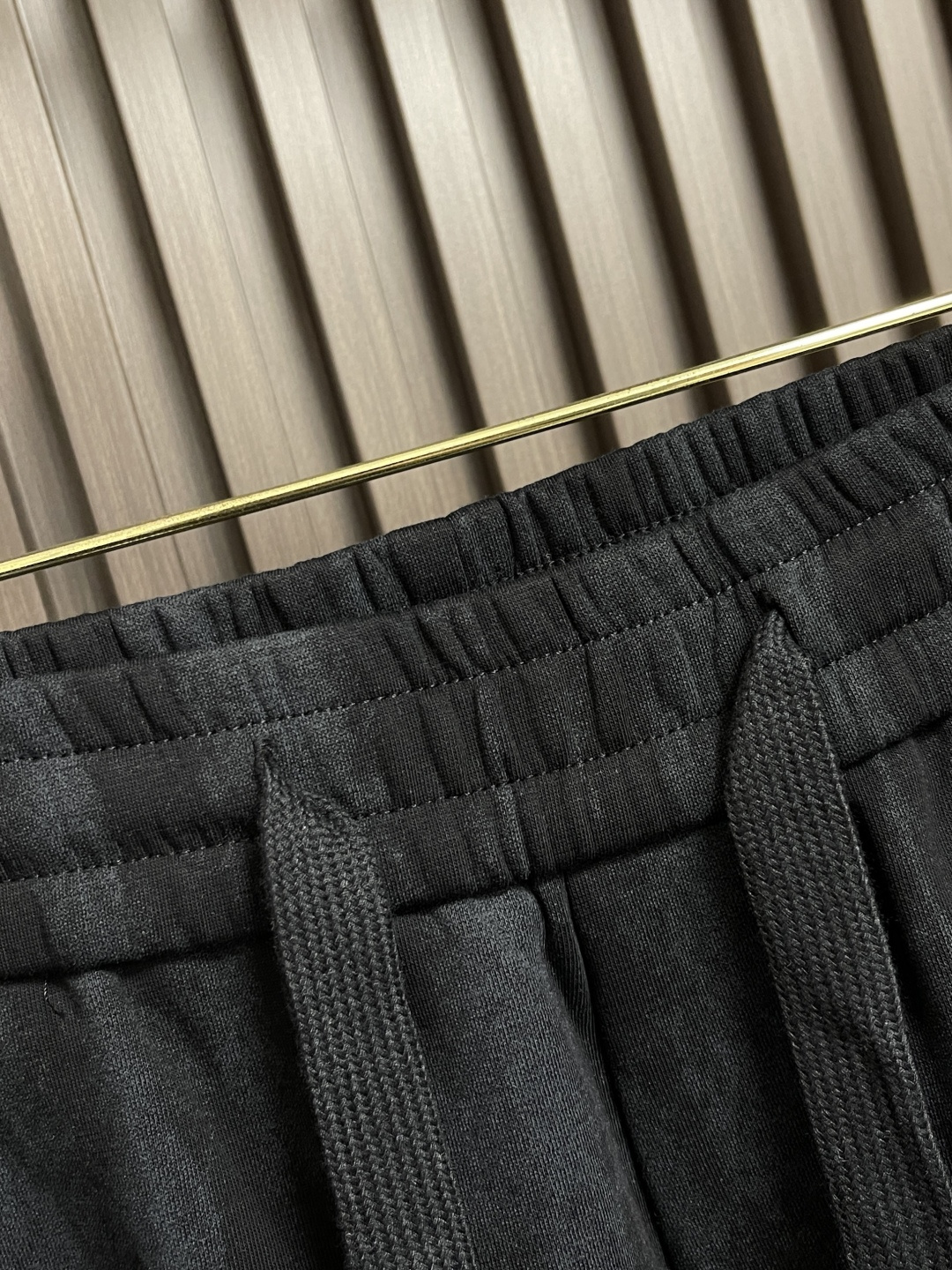 🛒🛒CH 克罗心 2025ss秋冬新款松紧裤阔腿裤，身穿着非常舒适 低调不失奢华 穿出去非常有档次，裤型