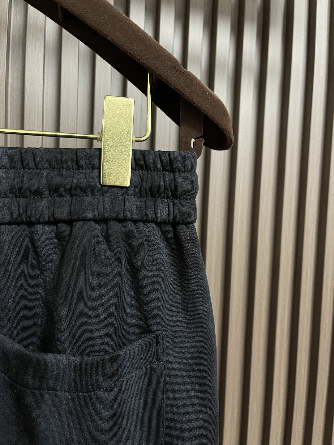 🛒🛒CH 克罗心 2025ss秋冬新款松紧裤阔腿裤，身穿着非常舒适 低调不失奢华 穿出去非常有档次，裤型